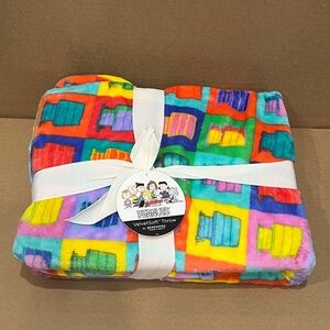 Peanuts VelvetSoft Throw by Berkshire Oversized  55”x70” Pop Art Multi